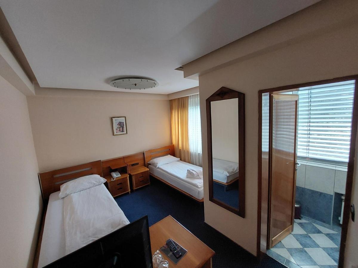 Hotel Brass- Free Parking Sarajevo Exterior foto