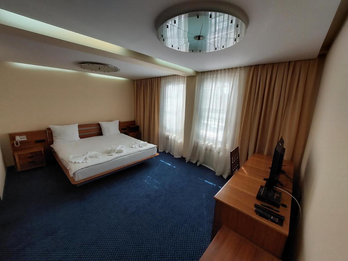 Hotel Brass- Free Parking Sarajevo Exterior foto